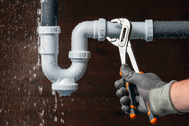 Professional Pipe Repair technician working in Tad, WV
